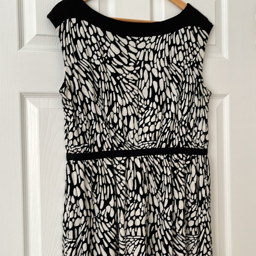 LOFT DRESS! - Picture 3 of 7